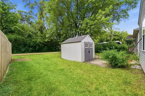 Exterior - 25575 Orchard Ave, Ingleside, IL 60041 photo 3 of 5