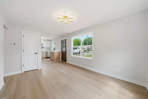 Living - 25575 Orchard Ave, Ingleside, IL 60041 photo 1 of 2