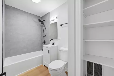 Bath - 25575 Orchard Ave, Ingleside, IL 60041 photo 1 of 1