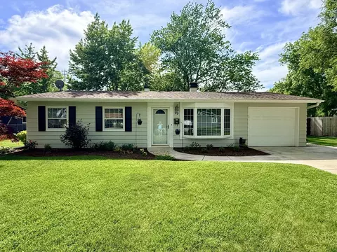 99 Circle Dr, Montgomery, IL 60538