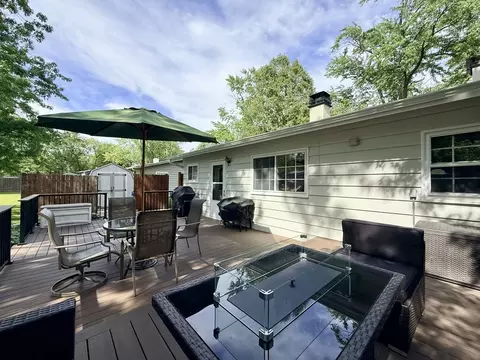 Exterior - 99 Circle Dr E, Montgomery, IL 60538 photo 6 of 9