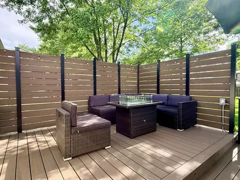 Exterior - 99 Circle Dr E, Montgomery, IL 60538 photo 5 of 9