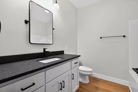 Bath - 1704 Blenheim Dr, Springfield, IL 62711 photo 6 of 6