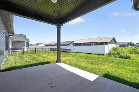 Exterior - 1704 Blenheim Dr, Springfield, IL 62711 photo 3 of 6