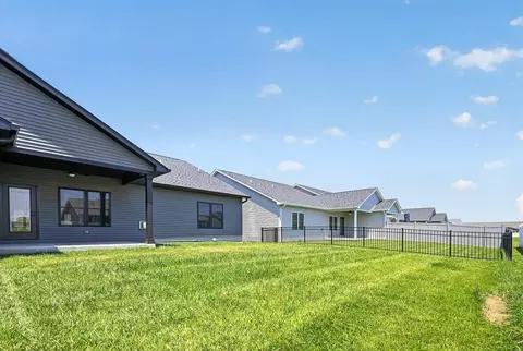 Exterior - 1704 Blenheim Dr, Springfield, IL 62711 photo 2 of 6