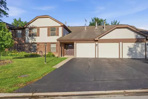 1251 Williamsburg Dr #D2, Schaumburg, IL 60193