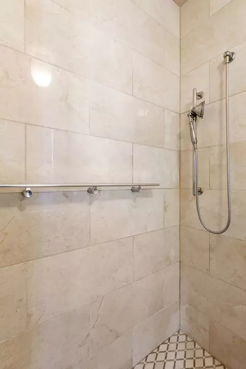 Bath - 70 E Scott St #307, Chicago, IL 60610 photo 3 of 4