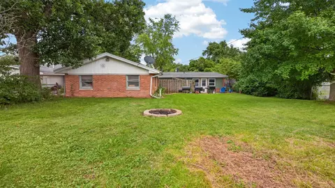 308 E Oak St, Downs, IL 61736 photo 31