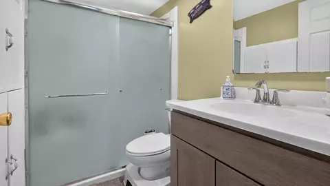 308 E Oak St, Downs, IL 61736 photo 22