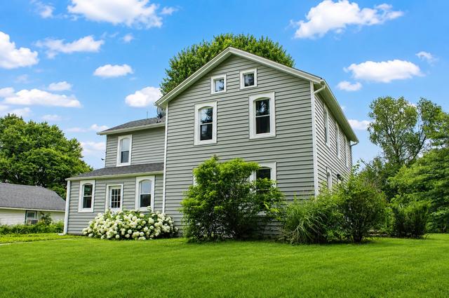 4149 School Rd, Chadwick, IL 61014