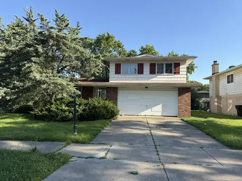 1022 W Nevada St, Glenwood, IL 60425