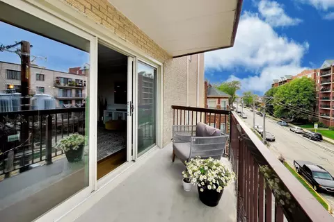 Exterior - 900 S River Rd #4B, Des Plaines, IL 60016 photo 2 of 5