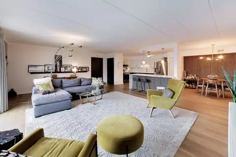 Living - 900 S River Rd #4B, Des Plaines, IL 60016 photo 3 of 3