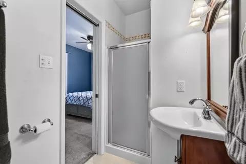 Bath - 532 Calhoun St, Morris, IL 60450 photo 7 of 8