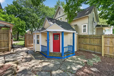Exterior - 532 Calhoun St, Morris, IL 60450 photo 7 of 12