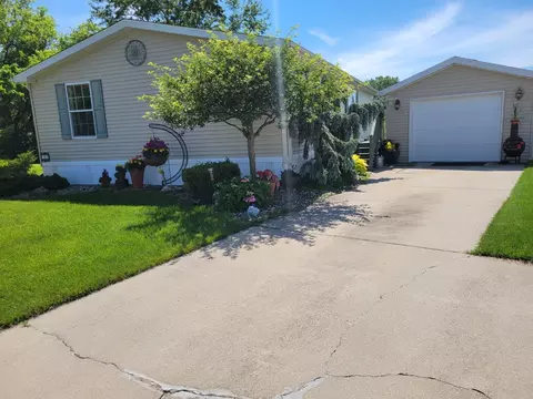 187 Whiporwill Dr #187, Beecher, IL 60401