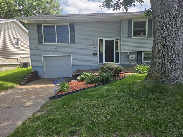 2613 N Zenith Ave, Davenport, IA 52804