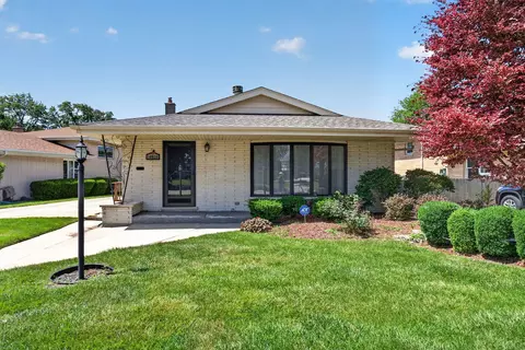 10628 Lockwood Ave, Oak Lawn, IL 60453