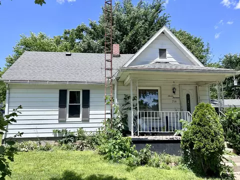 714 Labee St, Depue, IL 61322