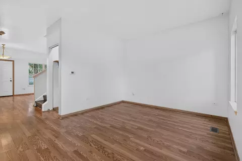 Living - 1434 Levato Ln, Minooka, IL 60447 photo 8 of 10