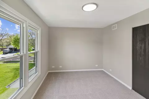 Bedroom - 731 Roaring Brook Ln, Algonquin, IL 60102 photo 3 of 6