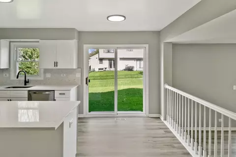 Other - 731 Roaring Brook Ln, Algonquin, IL 60102 photo 2 of 6
