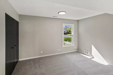 Bedroom - 731 Roaring Brook Ln, Algonquin, IL 60102 photo 1 of 6
