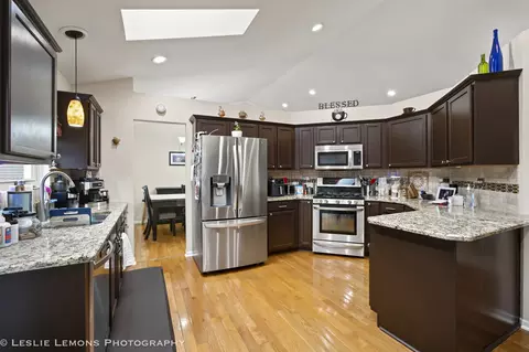 12208 S Shagbark Dr, Plainfield, IL 60585 photo 6