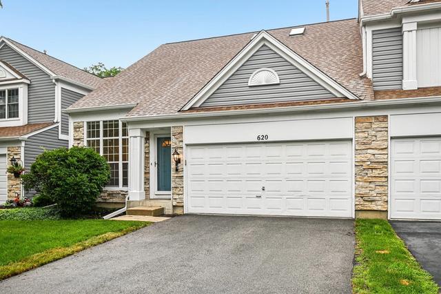 620 N Charter Hall Dr, Palatine, IL 60067