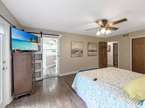 Bedroom - 2579 W Fairgrounds Rd, Freeport, IL 61032 photo 2 of 8