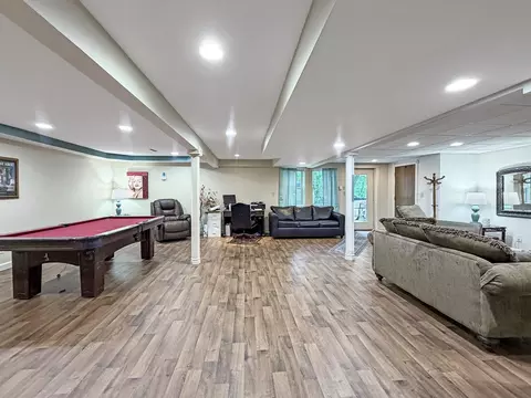 Living - 2579 W Fairgrounds Rd, Freeport, IL 61032 photo 4 of 11