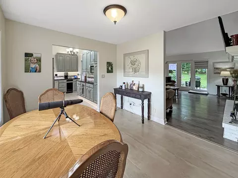 Dining - 2579 W Fairgrounds Rd, Freeport, IL 61032 photo 3 of 3