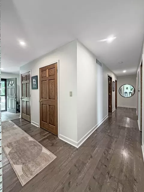 Entry Way - 2579 W Fairgrounds Rd, Freeport, IL 61032 photo 2 of 3