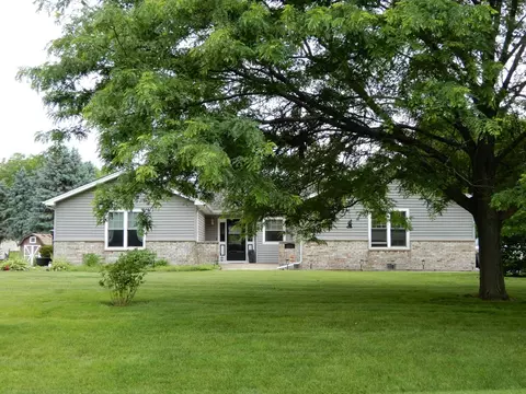 392 Jean St, Gilberts, IL 60136