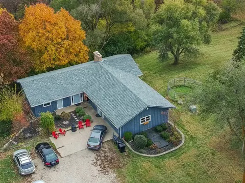 7822 N Pillow Hill Rd N, Spring Grove, IL 60081 photo 4