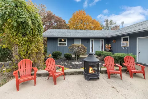 7822 N Pillow Hill Rd N, Spring Grove, IL 60081 photo 2