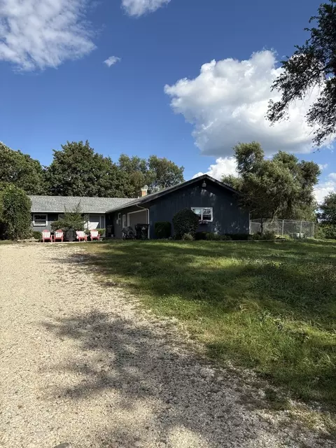7822 N Pillow Hill Rd N, Spring Grove, IL 60081 photo 3