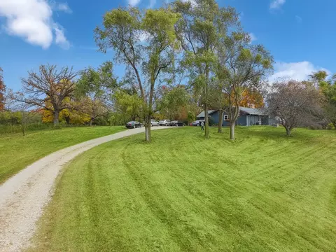 7822 N Pillow Hill Rd N, Spring Grove, IL 60081 photo 9