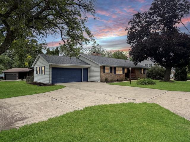 1734 W Stephenson St, Freeport, IL 61032