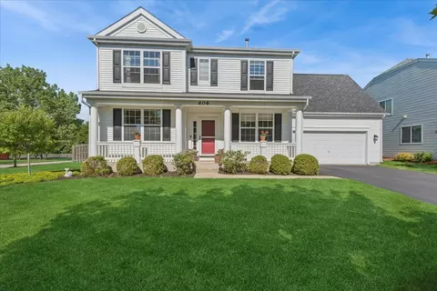 606 S Beacon Ln, Round Lake, IL 60073