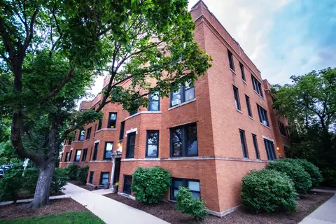846 Wesley Ave #3, Oak Park, IL 60304