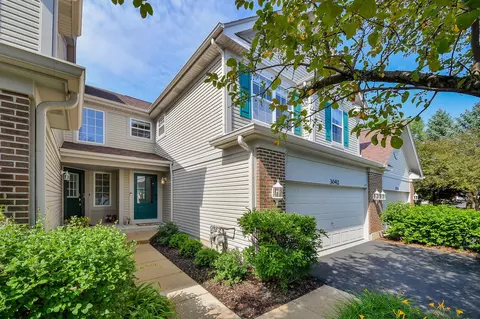 3042 Saint Michel Ln, Saint Charles, IL 60175