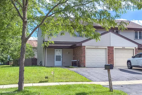 1405 Merrimac Ln, Hanover Park, IL 60133