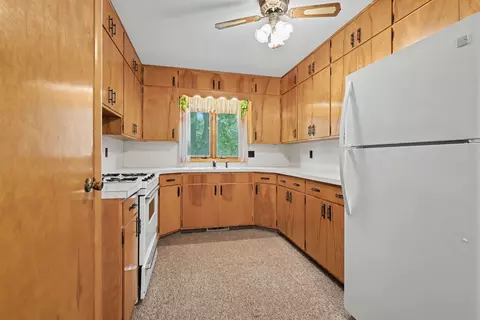 Kitchen - 201 E Ririe Pl, Flanagan, IL 61740 photo 3 of 4