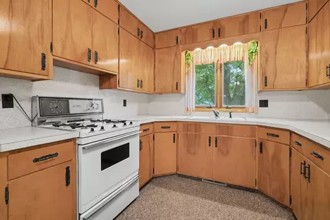 Kitchen - 201 E Ririe Pl, Flanagan, IL 61740 photo 4 of 4