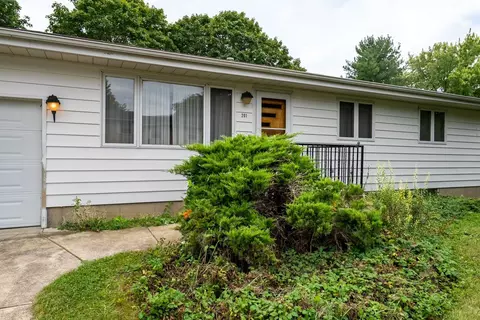 Exterior - 201 E Ririe Pl, Flanagan, IL 61740 photo 2 of 10