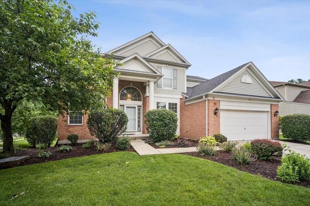 2 Springbrook Ct, Streamwood, IL 60107