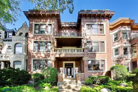 5525 S Cornell Ave #4, Chicago, IL 60637