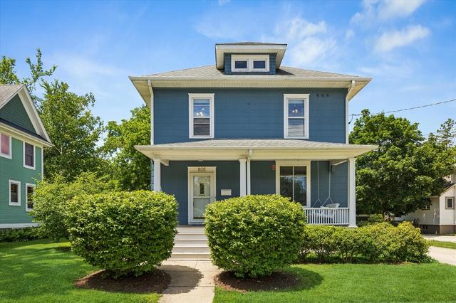 805 Clay St, Woodstock, IL 60098