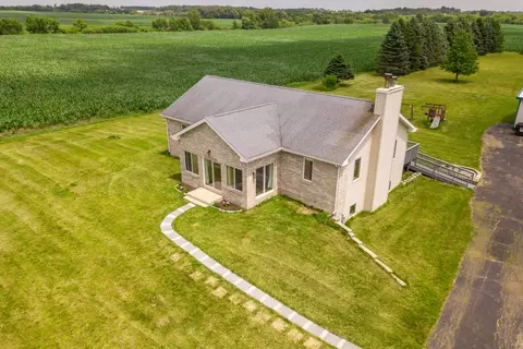 16649 Beaverton Rd, Capron, IL 61012 photo 3